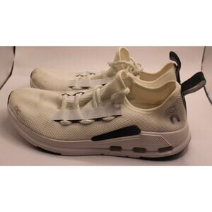 WMNS On Running CloudEasy Sneakers Sz 7.5